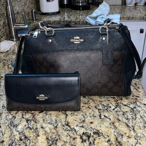 EUC Authentic Coach Mini Brooke Coated Canvas Handbag With Wallet